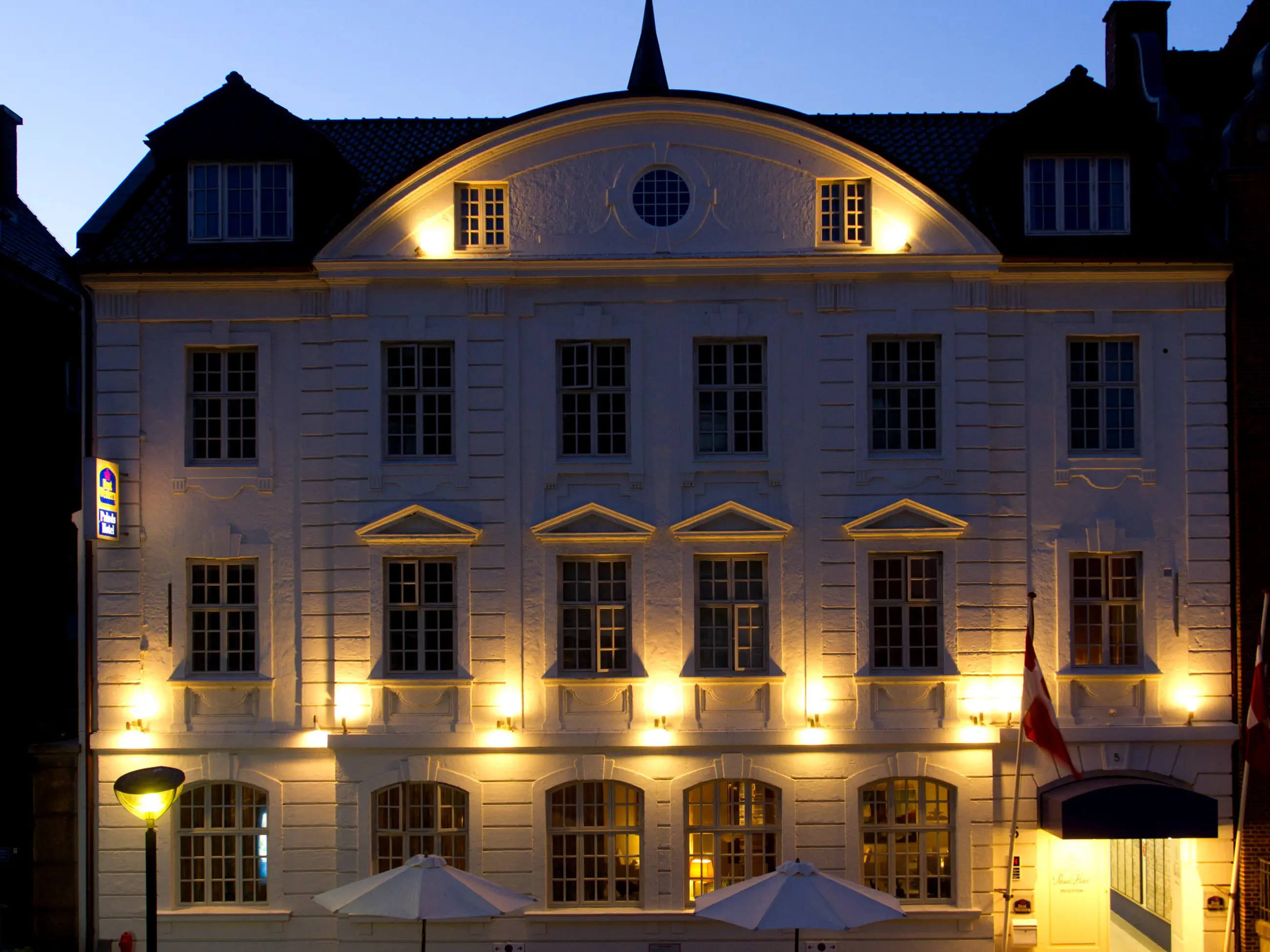 Besøg Palads Hotel Book weekendophold i dag